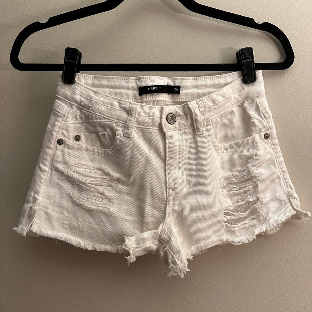 Francesca’s mid-rise white jean shorts with eyelet pockets size 26